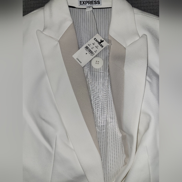 Express White Pants Suit - Picture 4 of 6